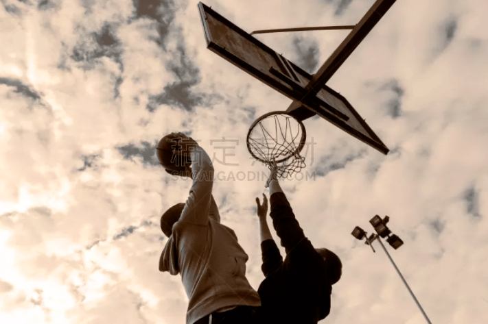 囊中之物，雷霆队的亚历山大在掘金队约基奇受伤后成MVP热门人选